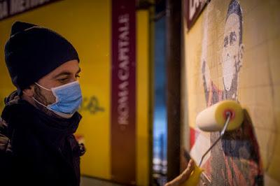 Titti, Fellini, Loren, Pasolini, Papa Francesco: la street art di Roma contro l'inquinamento da diesel Titti, Fellini, Loren, Pasolini, Papa Francesco: la street art di Roma contro l'inquinamento da diesel
