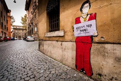 Titti, Fellini, Loren, Pasolini, Papa Francesco: la street art di Roma contro l'inquinamento da diesel Titti, Fellini, Loren, Pasolini, Papa Francesco: la street art di Roma contro l'inquinamento da diesel