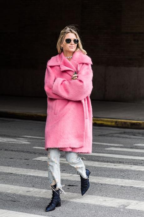 Moda autunno inverno 2017: arriva la tendenza technicolor Moda autunno inverno 2017: arriva la tendenza technicolor