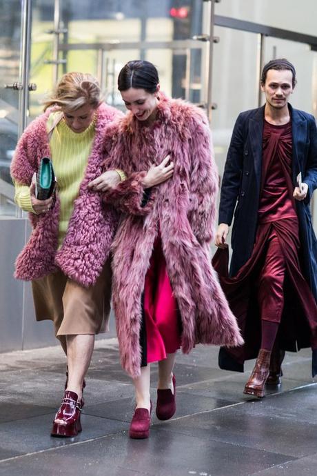 Moda autunno inverno 2017: arriva la tendenza technicolor Moda autunno inverno 2017: arriva la tendenza technicolor