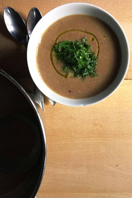 Pane e vino, ovvero, la zuppa degli avanzi Pane e vino, ovvero, la zuppa degli avanzi