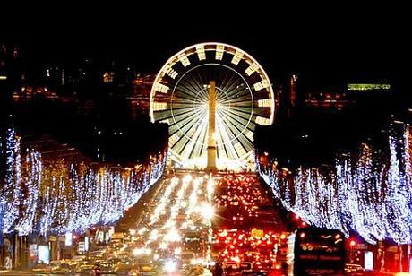 Natale 2017: gli Champs Elysées si accendono di magia! Natale 2017: gli Champs Elysées si accendono di magia!