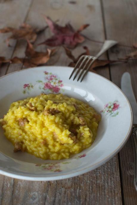 RISOTTO CON TASTASAL,ZAFFERANO MANTECATO AL MORLACCO RISOTTO CON TASTASAL,ZAFFERANO MANTECATO AL MORLACCO