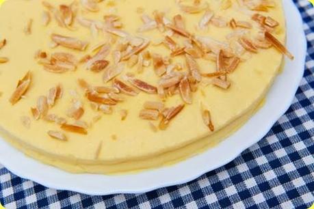 Speciale Dolci al Cioccolato Natalizi, 10 ricette veloci e semplici per un dessert raffinato. Torta alle mandorle e cioccolato bianco