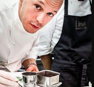 Ricette impossibili da rifare a casa. “Ho mangiato 100 lepri per farla così” Ricette impossibili da rifare a casa. “Ho mangiato 100 lepri per farla così”