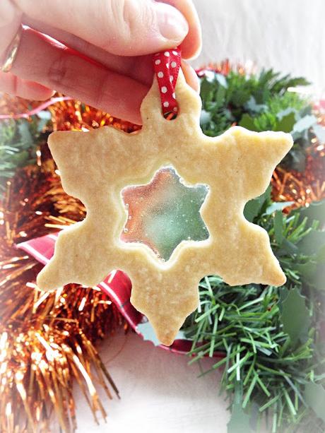 Biscotti di vetro da appendere all'albero - Natale 2017 Biscotti di vetro da appendere all'albero - Natale 2017