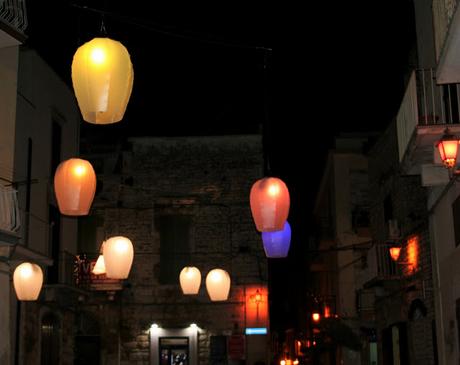 Ruvo di Puglia www.travelnelmondo.blogspot.it Luci d'Artista, piazzetta Fiume, Ruvo di Puglia, Natale 2017