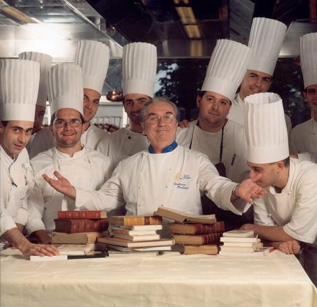 Gualtiero Marchesi, il suo ricordo sarà la guida dei nuovi cuochi italiani Gualtiero Marchesi, il suo ricordo sarà la guida dei nuovi cuochi italiani