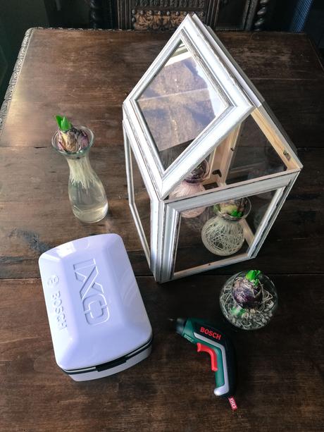 Come costruire una mini serra con delle cornici. Bosch IXO un cacciavite per chi è Creativo! Come costruire una mini serra con delle cornici. Bosch IXO un cacciavite per chi è Creativo!