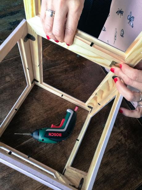 Come costruire una mini serra con delle cornici. Bosch IXO un cacciavite per chi è Creativo! Come costruire una mini serra con delle cornici. Bosch IXO un cacciavite per chi è Creativo!