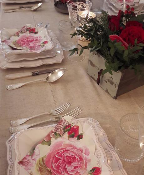 Le mie tavole delle feste - My Christmas’ s Holidays tablesettings L'immagine può contenere: tabella e spazio al chiuso