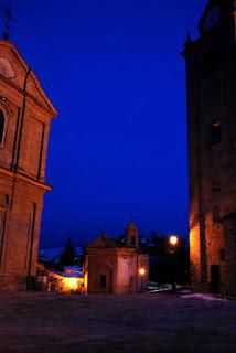 Tra vigneti e castelli: la magia delle Langhe Tra vigneti e castelli: la magia delle Langhe