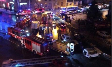 San Pietroburgo, esplode una bomba in un supermercato: 10 feriti San Pietroburgo, esplode una bomba in un supermercato: 10 feriti
