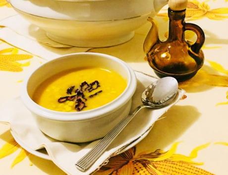 Zuppa di patate arancioni con mais e peperoni cruschi Zuppa di patate arancioni con mais e peperoni cruschi