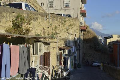 Le passeggiate di Brigida: Napoli - le rampe di Pizzofalcone Le passeggiate di Brigida: Napoli - le rampe di Pizzofalcone