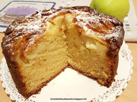 Torta alta e soffice con mele e ricotta, al olio Torta alta e soffice con mele e ricotta, al olio
