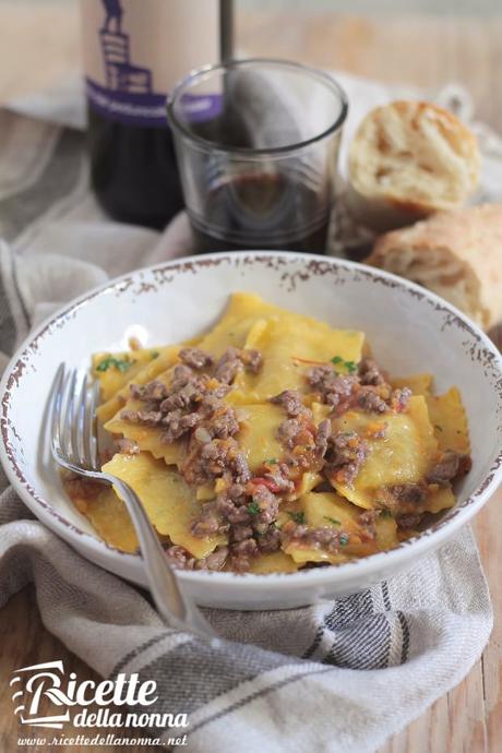Spoja lorda al ragù bianco Foto spoja lorda al ragù bianco
