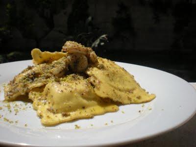 Ravioloni ai Carciofi con Gamberi e l' Oro Verde di Bronte