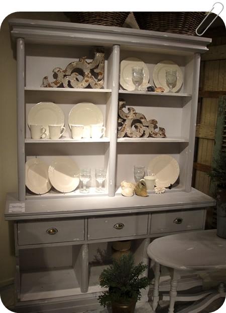 Shabby chic on Friday: the cottage chic store...