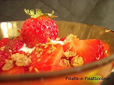 YOGURT,FRUTTA,CEREALI e la merenda è servita.