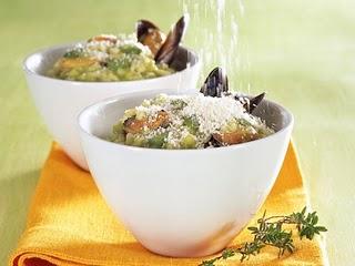 Risotto alla crema di fave, cozze  e parmigiano