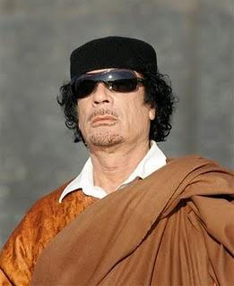 Gheddafi fa lo struscio a Lampedusa