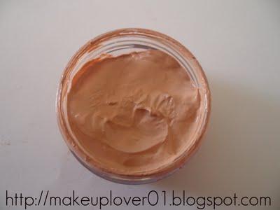 Queen Cosmetics Tinted Foundation Cream REVIEW + SWATCH