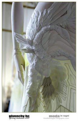 Givenchy Haute Couture Spring Summer 2011 (details)... nel guardaroba di Moda in Segni