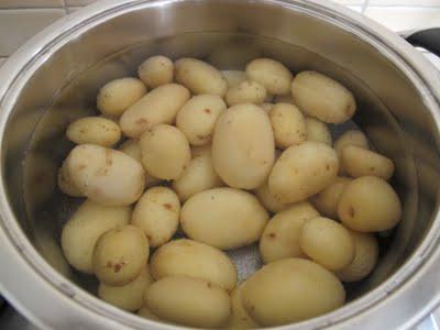 Patate Novelle all'aglio