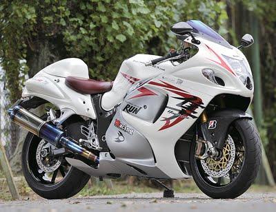 Suzuki GSX-R 1300 Hayabusa by Technical Garage Run