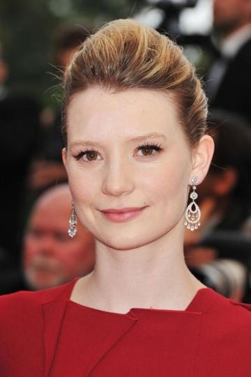 Red Carpet// Mia Wasikowska al Festival di Cannes