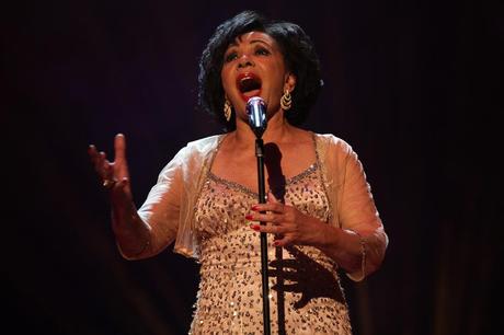 DAME SHIRLEY BASSEY SUPERSTAR !!!