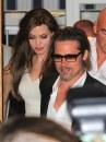 Pioggia di fans per Angelina Jolie e Brad Pitt in Francia