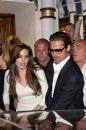 Pioggia di fans per Angelina Jolie e Brad Pitt in Francia