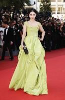 fan bingbing - oscar de la renta (clutch roger vivier gioielli cartier)