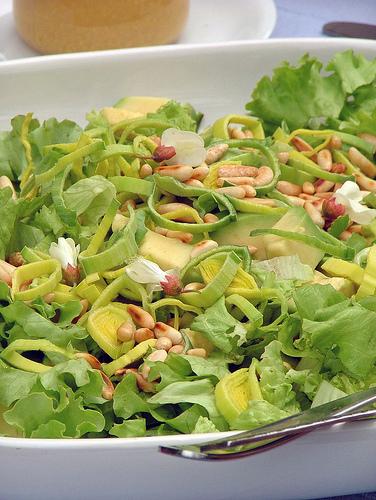 Avocado salad with pine nuts - insalata di avocado e pinoli