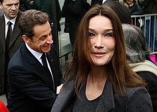 Carla Bruni è in gravidanza ma non fa nomi