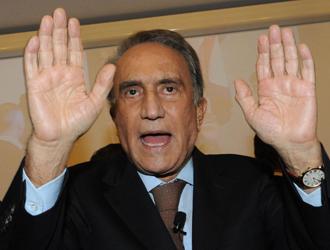 La sconfitta di Berlusconi al Tg4: trasmissione con Fede in preda alla depressione!