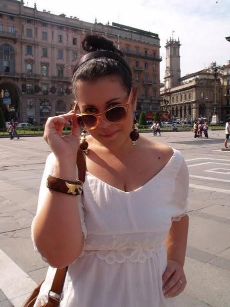 Around Milan with my elegant dress