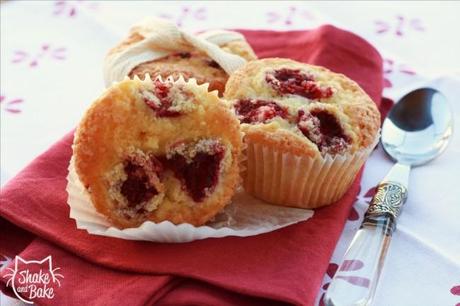 Raspberry mini cakes