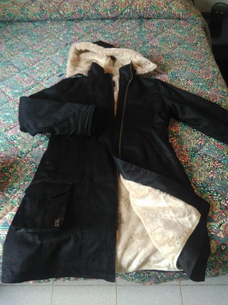 Annuncio vendita: Ladies Long Hoodlamb Coat nero taglia XXL Annuncio vendita: Ladies Long Hoodlamb Coat nero taglia XXL