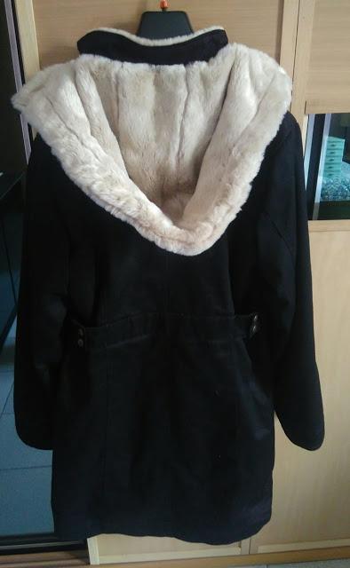 Annuncio vendita: Ladies Long Hoodlamb Coat nero taglia XXL Annuncio vendita: Ladies Long Hoodlamb Coat nero taglia XXL