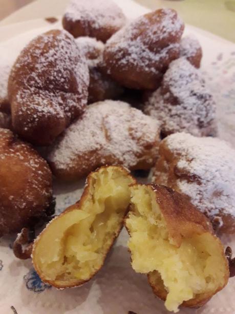 Frittelle con le mele Frittelle con le mele