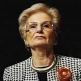 Innanzi tutto mi occorre dirvi che non riesco a commentar... Innanzi tutto mi occorre dirvi che non riesco a commentar...