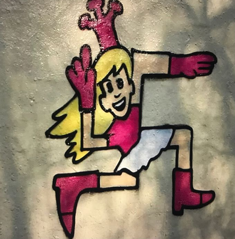PAINTBACK: il movimento che trasforma le svastiche in messaggi d’amore PAINTBACK: il movimento che trasforma le svastiche in messaggi d’amore