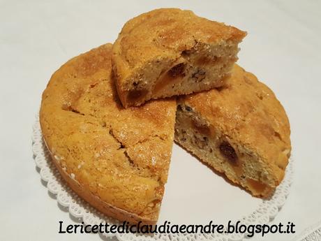 Torta con fichi secchi e noci al olio e acqua Torta con fichi secchi e noci al olio e acqua