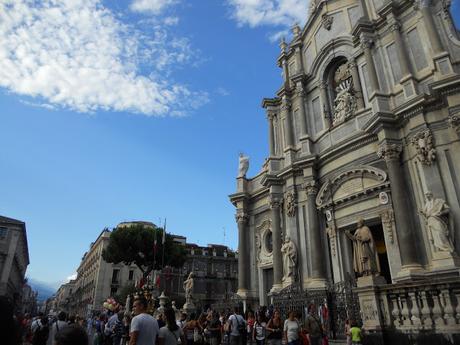 Catania, gita di un giorno percorrendo una sola strada Catania, gita di un giorno percorrendo una sola strada