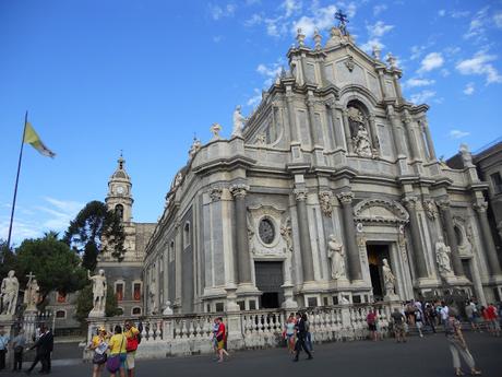 Catania, gita di un giorno percorrendo una sola strada Catania, gita di un giorno percorrendo una sola strada