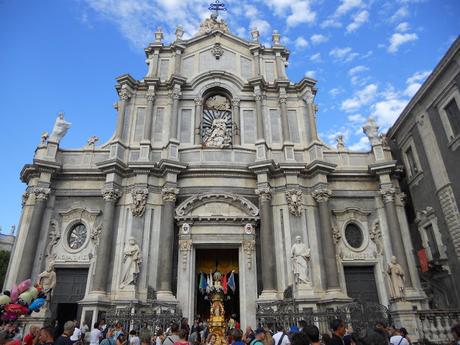 Catania, gita di un giorno percorrendo una sola strada Catania, gita di un giorno percorrendo una sola strada