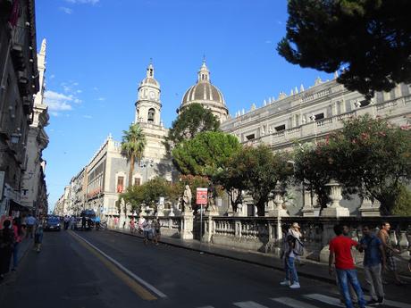 Catania, gita di un giorno percorrendo una sola strada Catania, gita di un giorno percorrendo una sola strada